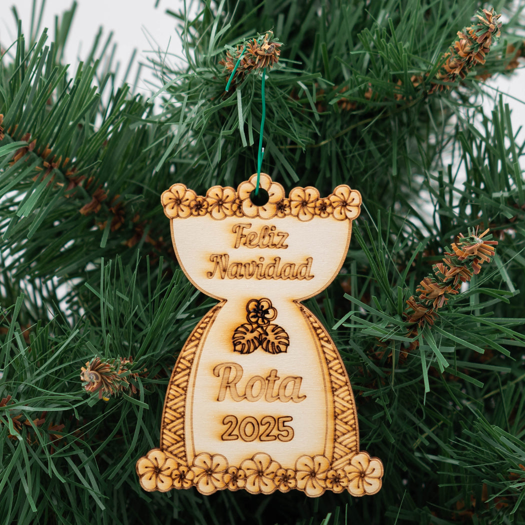 Rota Feliz Navidad Lemmai Leaves 2025 Ornament