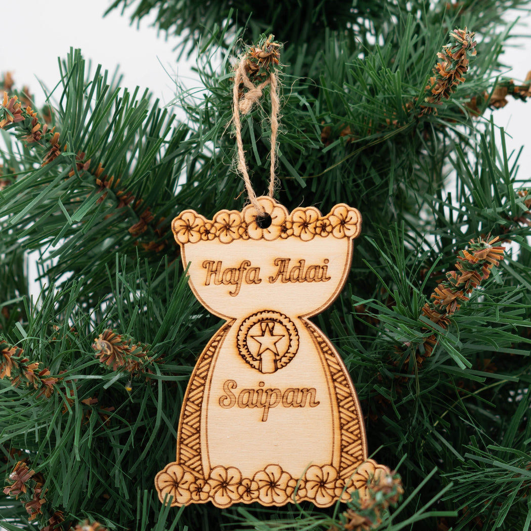 Saipan Hafa Adai mwarmwar (floral wreath) Ornament